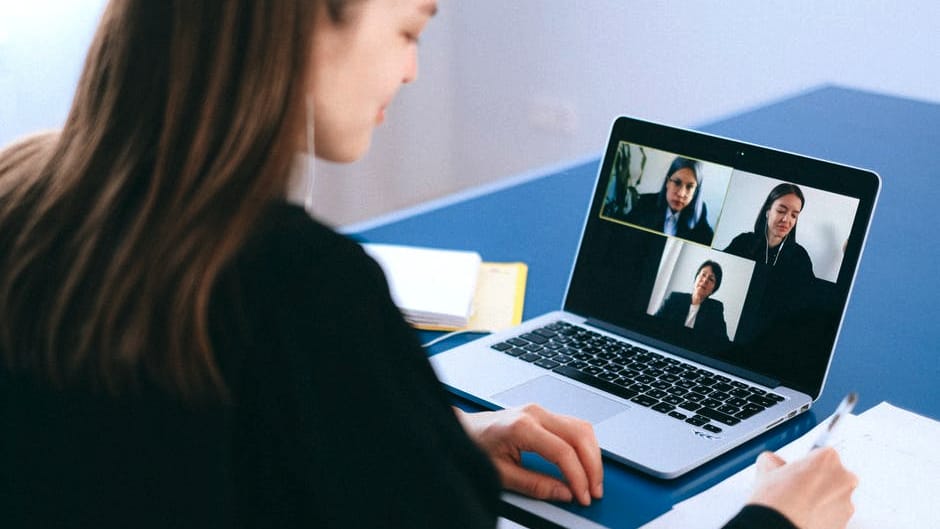 7 Tips for Remote Job Interviews (1)